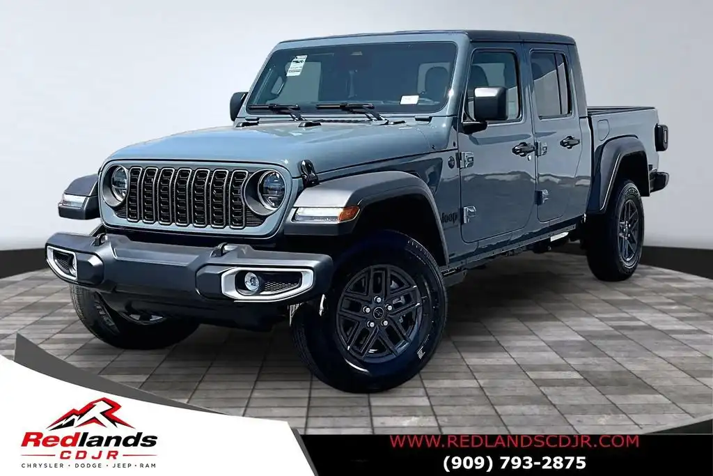 2026 Jeep Gladiator Sport S Auto's photo