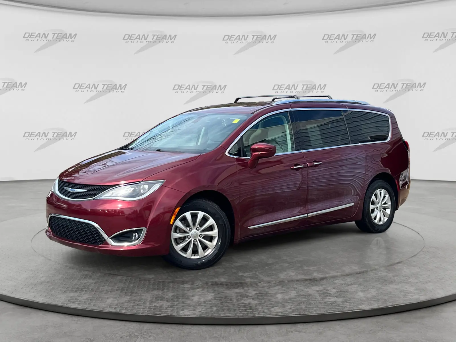 2018 Chrysler Pacifica Touring L Plus photo 3