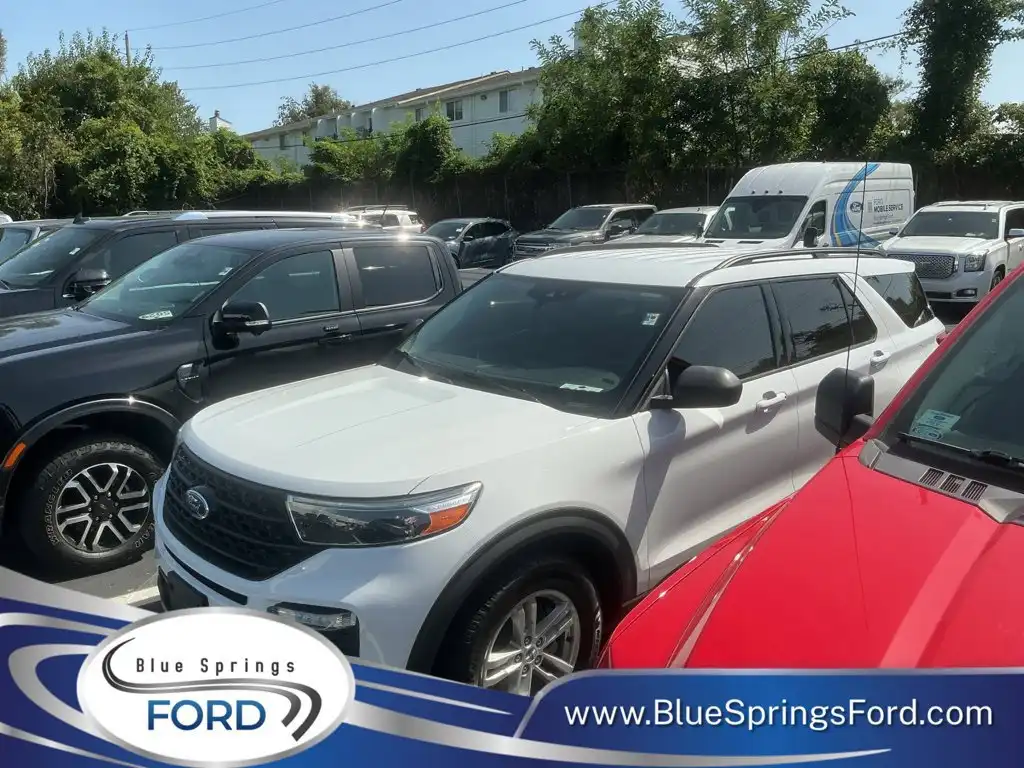 2020 Ford Explorer XLT RWD's photo