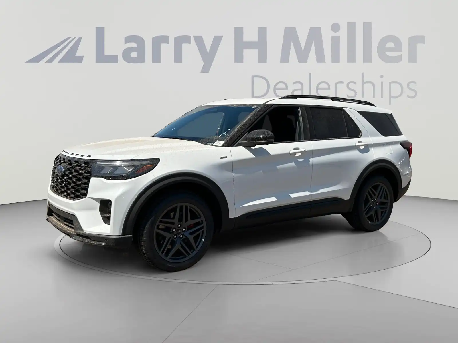 2026 Ford Explorer ST-Line 4WD's photo