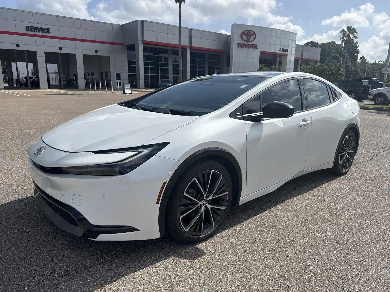 2024 Toyota Prius Limited FWD's photo