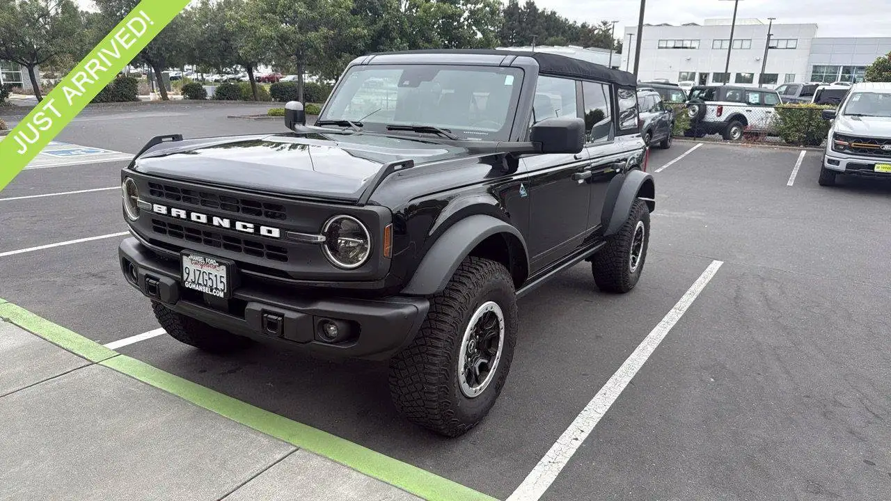 2023 Ford Bronco Black Diamond Advanced (322A) 4x4's photo