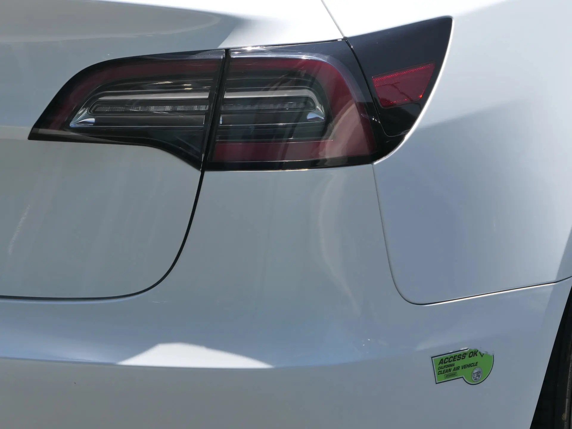 2023 Tesla Model 3 Base photo 4