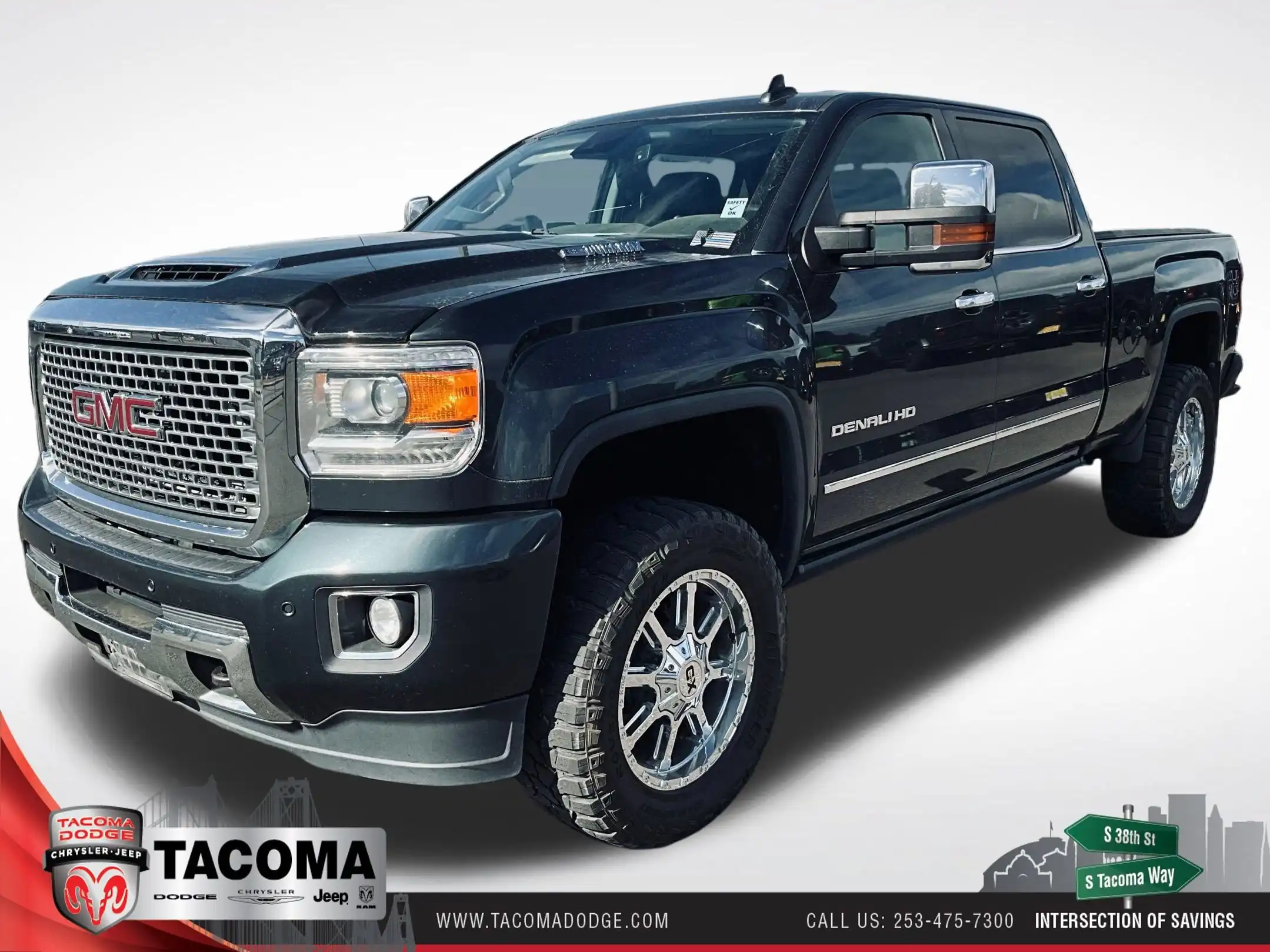 2017 GMC Sierra 4WD Crew Cab Standard Box Denali's photo