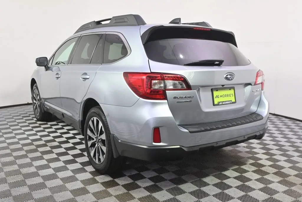 2017 Subaru Outback 2.5i Limited photo 4