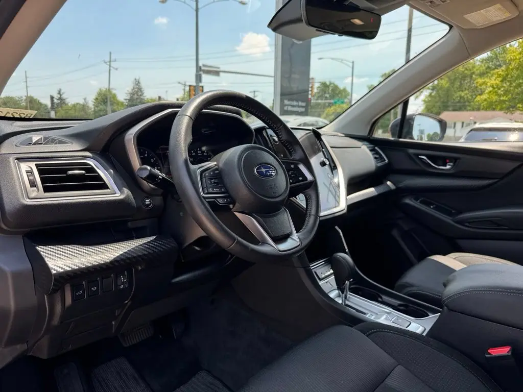 2025 Subaru Ascent Premium 7 Passenger photo 4