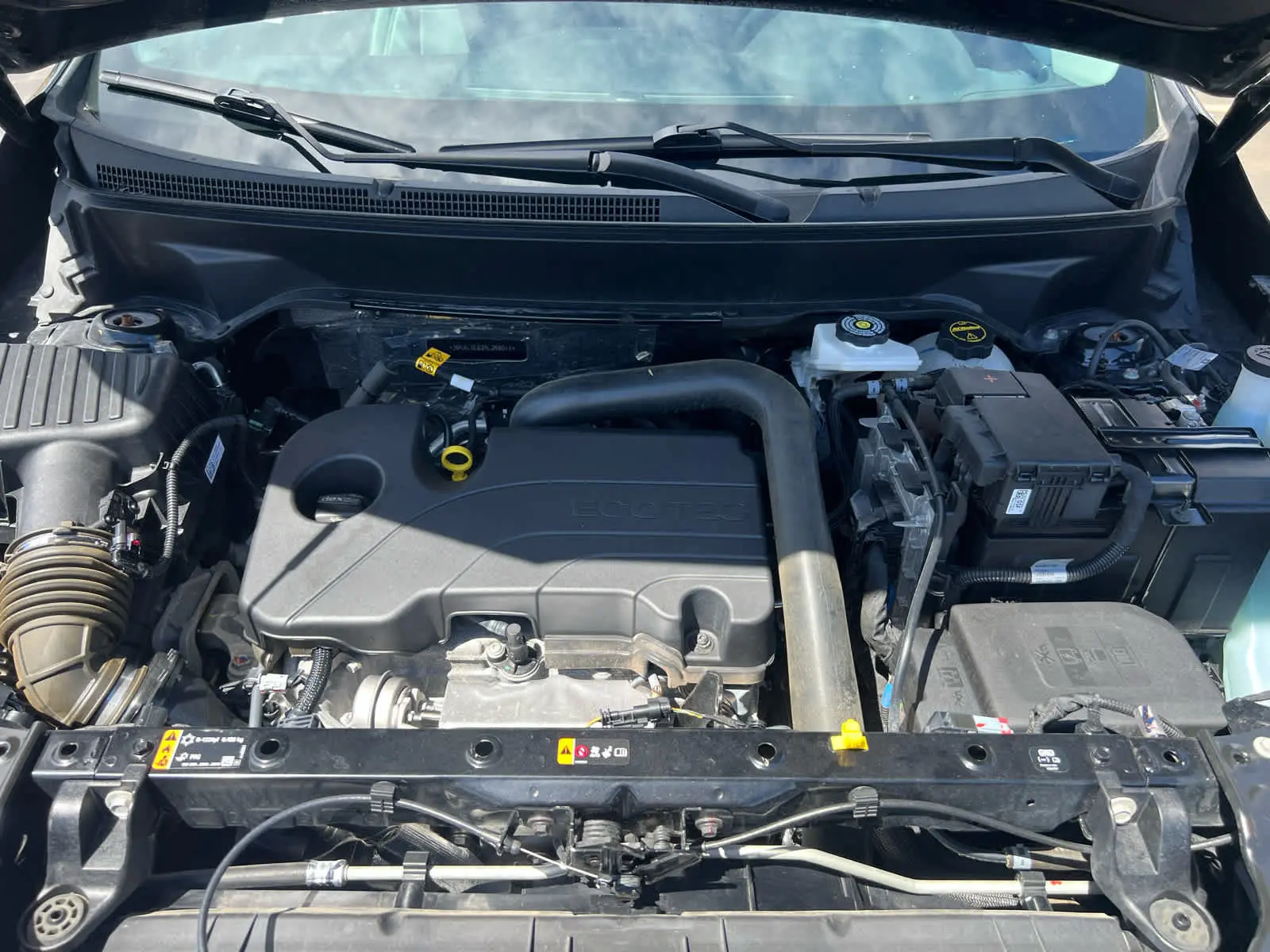 2024 GMC Terrain SLT AWD photo 3