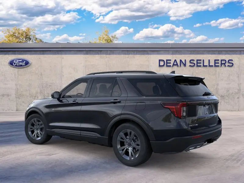 2026 Ford Explorer Active 4WD photo 4