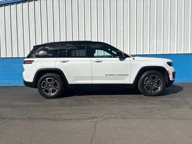 2023 Jeep Grand Cherokee Trailhawk 4xe 4WD's photo