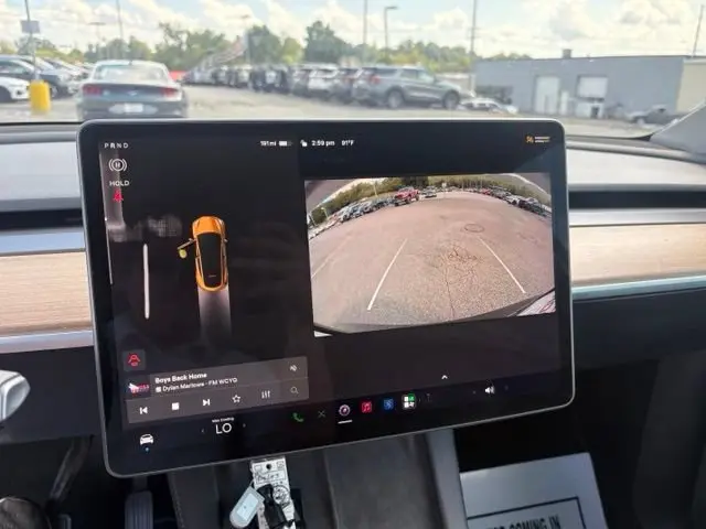 2023 Tesla Model Y Long Range Dual Motor AWD photo 5