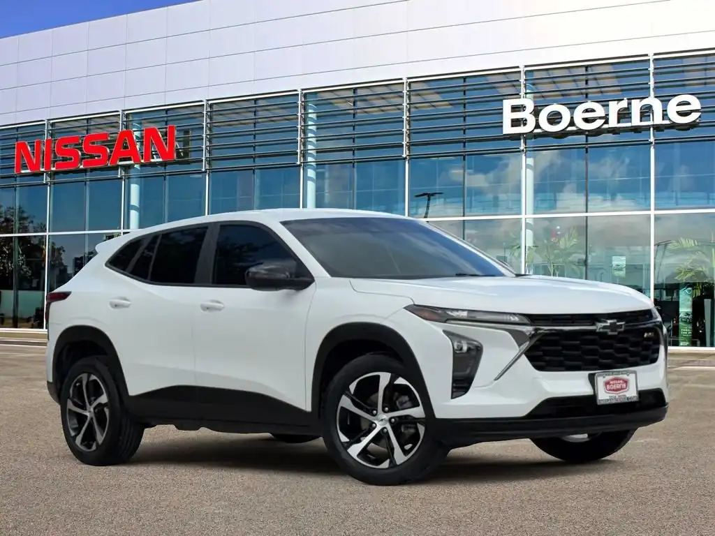 2025 Chevrolet Trax 1RS's photo