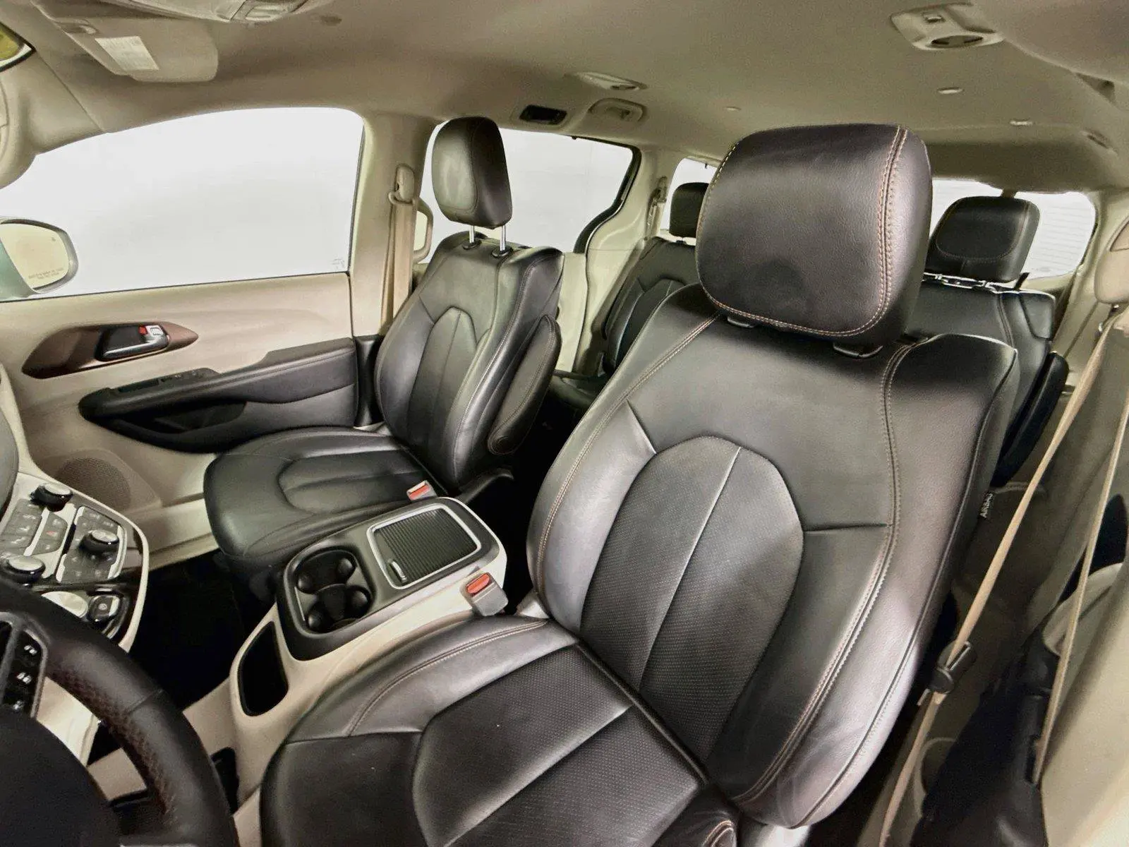 2018 Chrysler Pacifica Touring L Plus photo 5