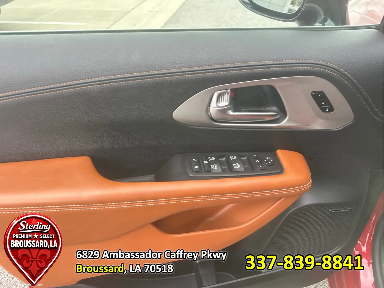 2025 Chrysler Pacifica Pinnacle photo 5