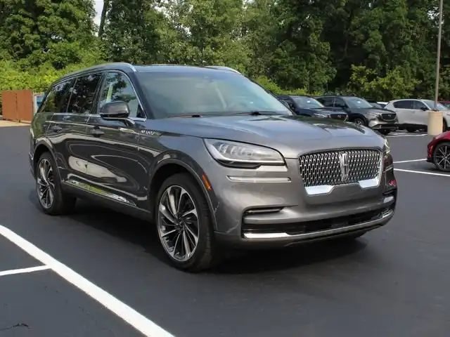 2022 Lincoln Aviator Reserve AWD's photo