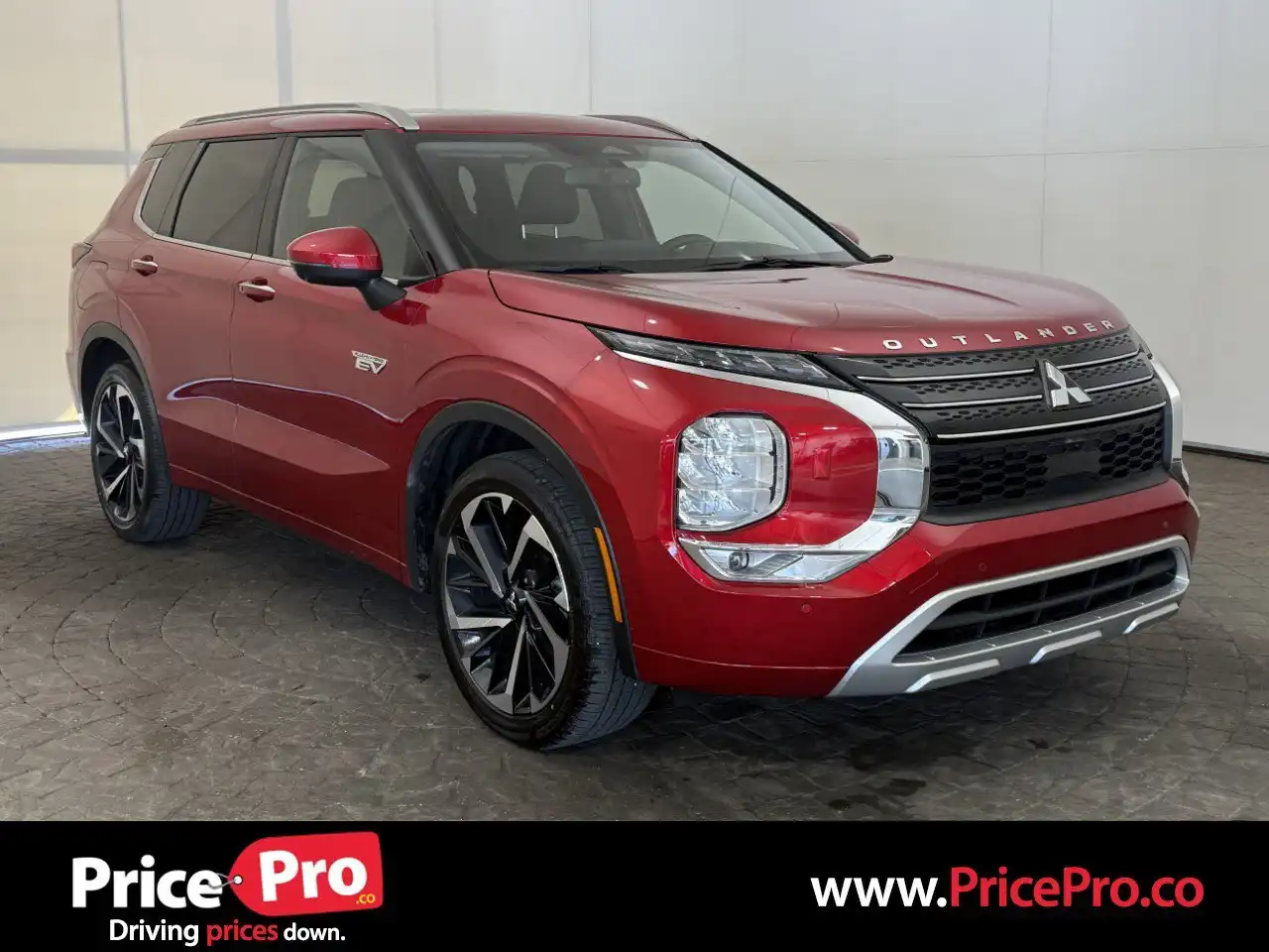 2025 Mitsubishi Outlander Plug-in Hybrid SEL S-AWC's photo