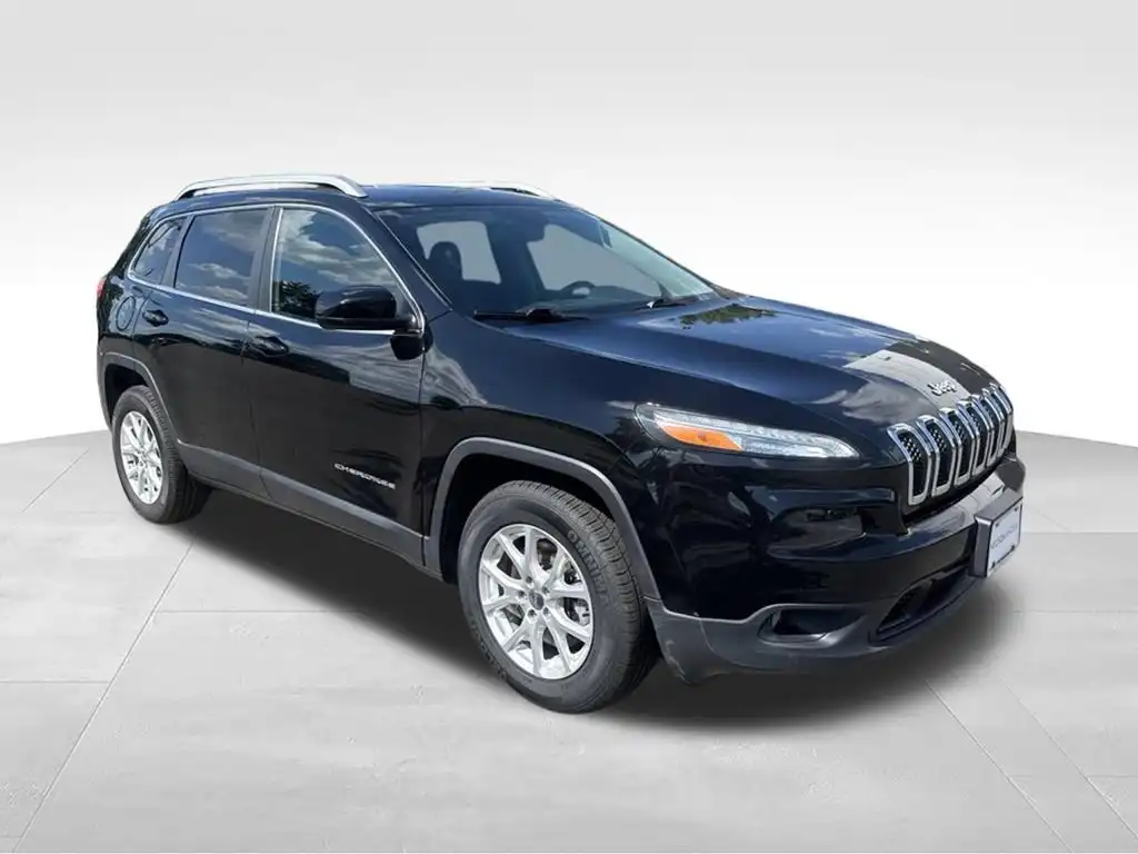 2018 Jeep Cherokee Latitude Plus 4X4's photo