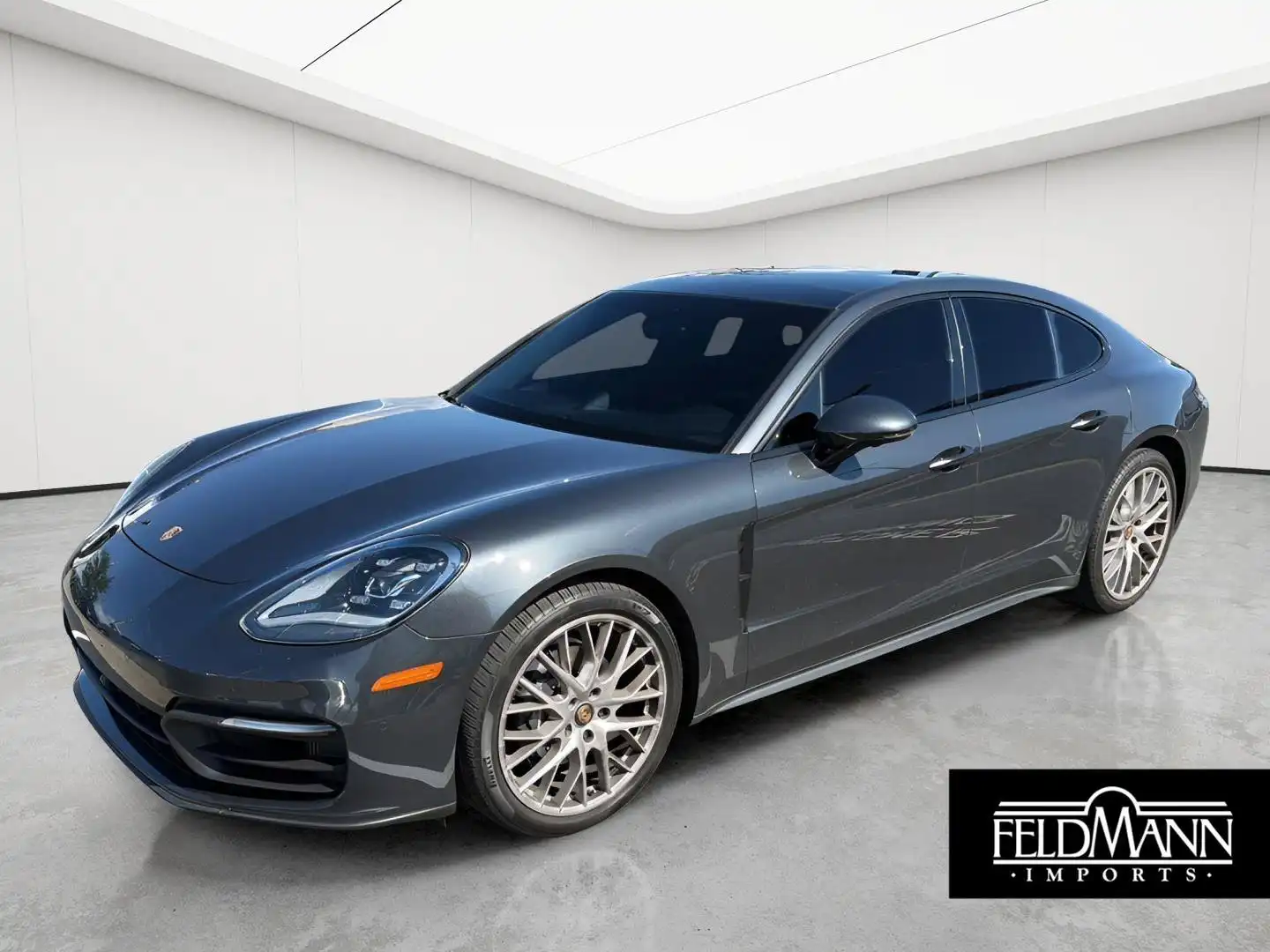 2021 Porsche Panamera 4's photo