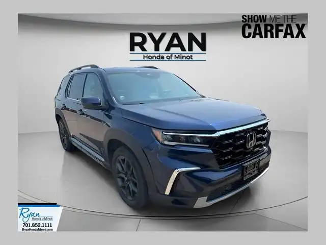 2023 Honda Pilot Touring AWD's photo