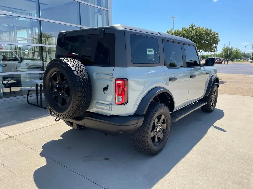 2022 Ford Bronco Black Diamond Advanced (322A) 4x4 photo 5