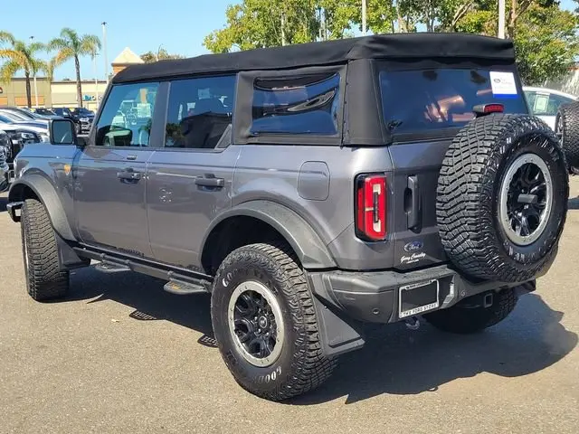 2021 Ford Bronco Badlands 4x4 photo 5