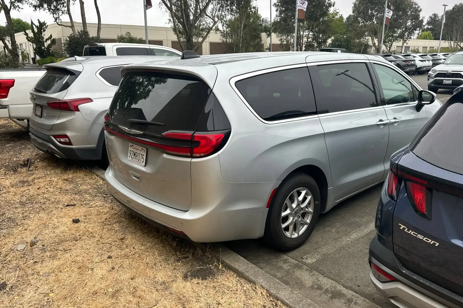 2023 Chrysler Pacifica Touring L photo 5