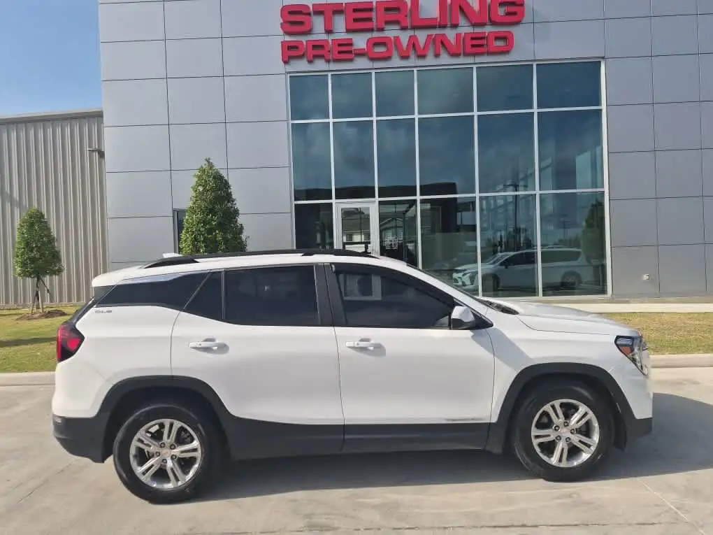 2022 GMC Terrain SLE FWD's photo