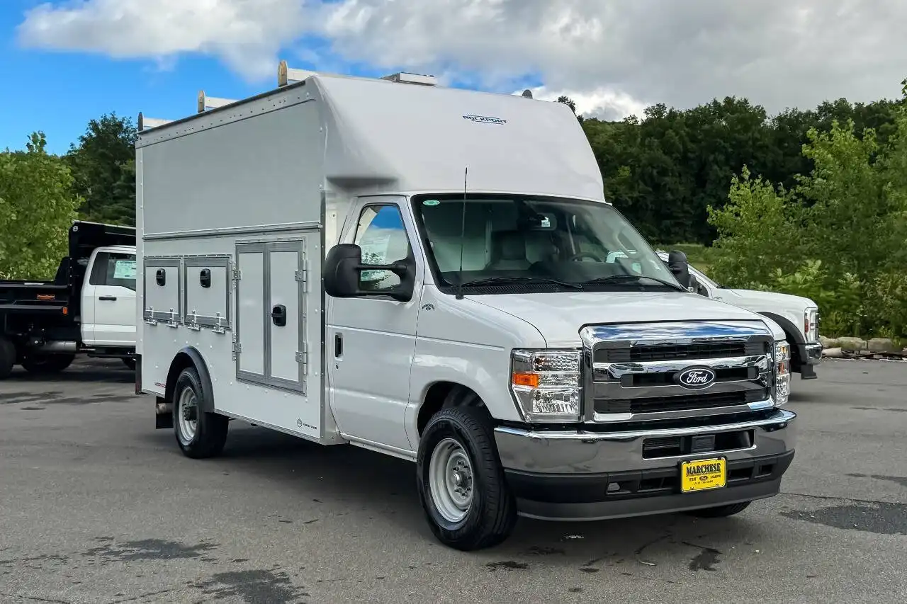 2027 Ford E-Series SRW E-350 Super Duty 158 in WB's photo