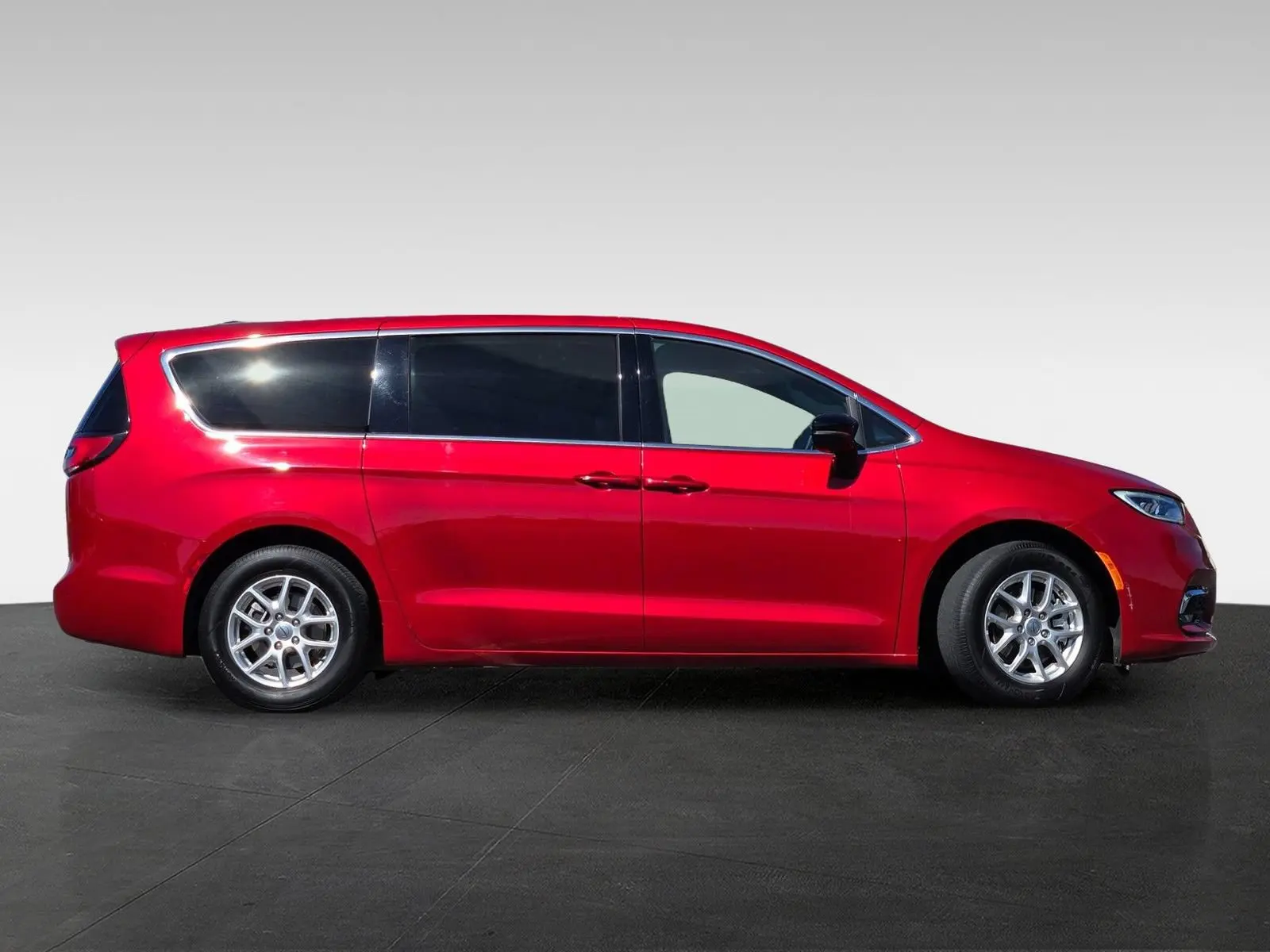 2025 Chrysler Pacifica Select photo 3