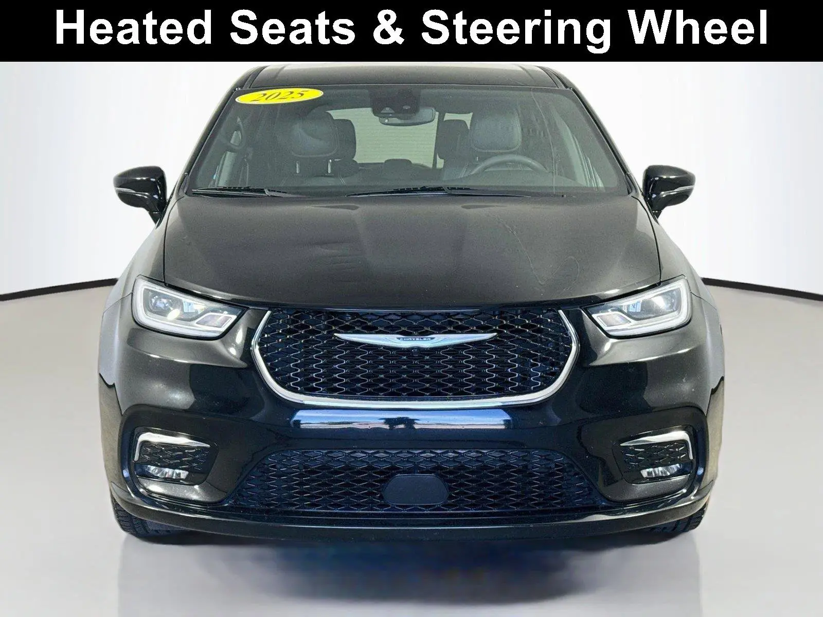 2025 Chrysler Pacifica Select photo 3