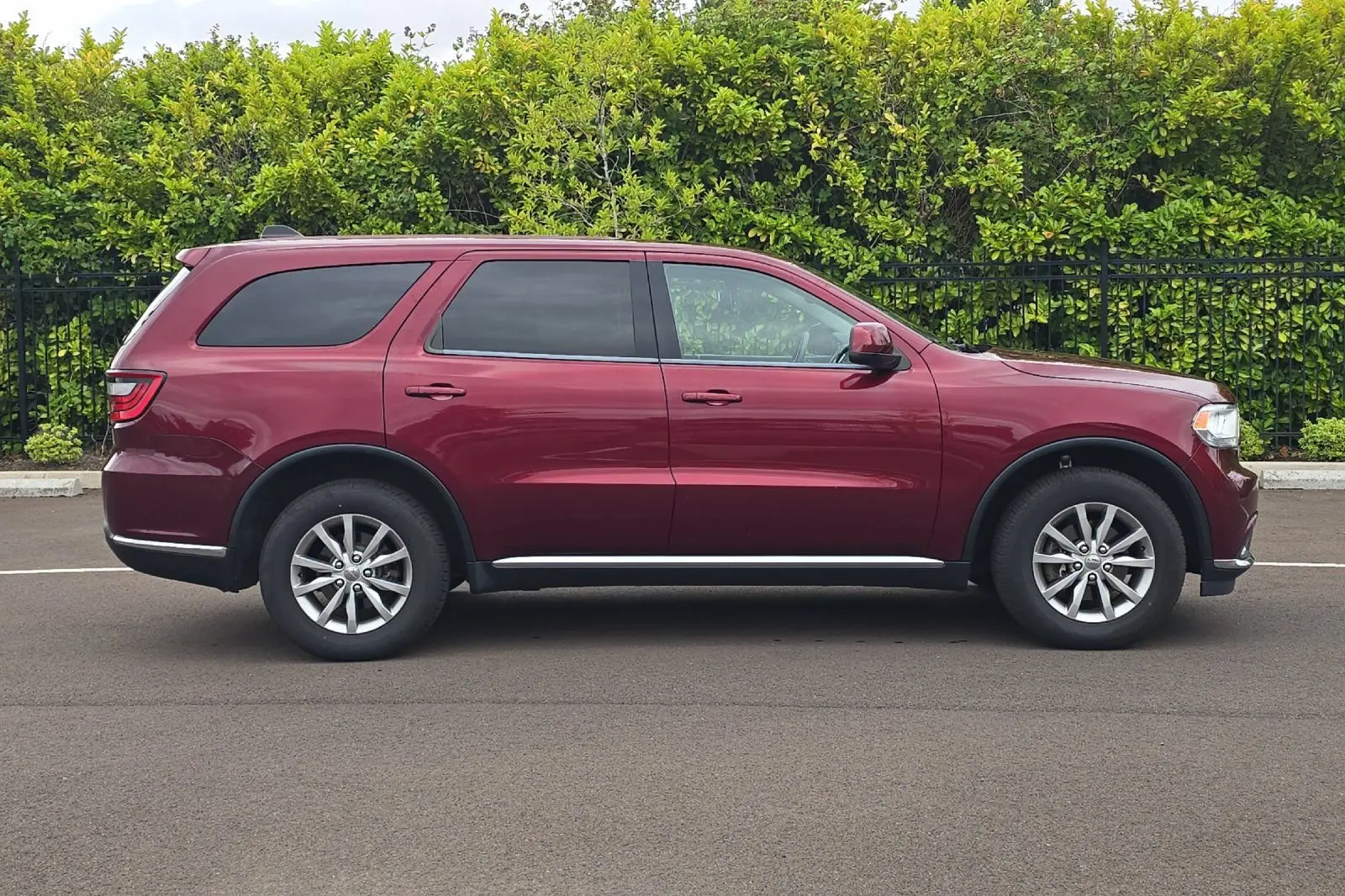 2017 Dodge Durango SXT AWD photo 3