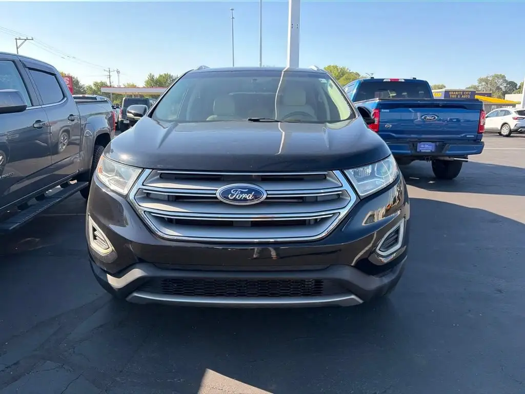 2017 Ford Edge Titanium photo 1