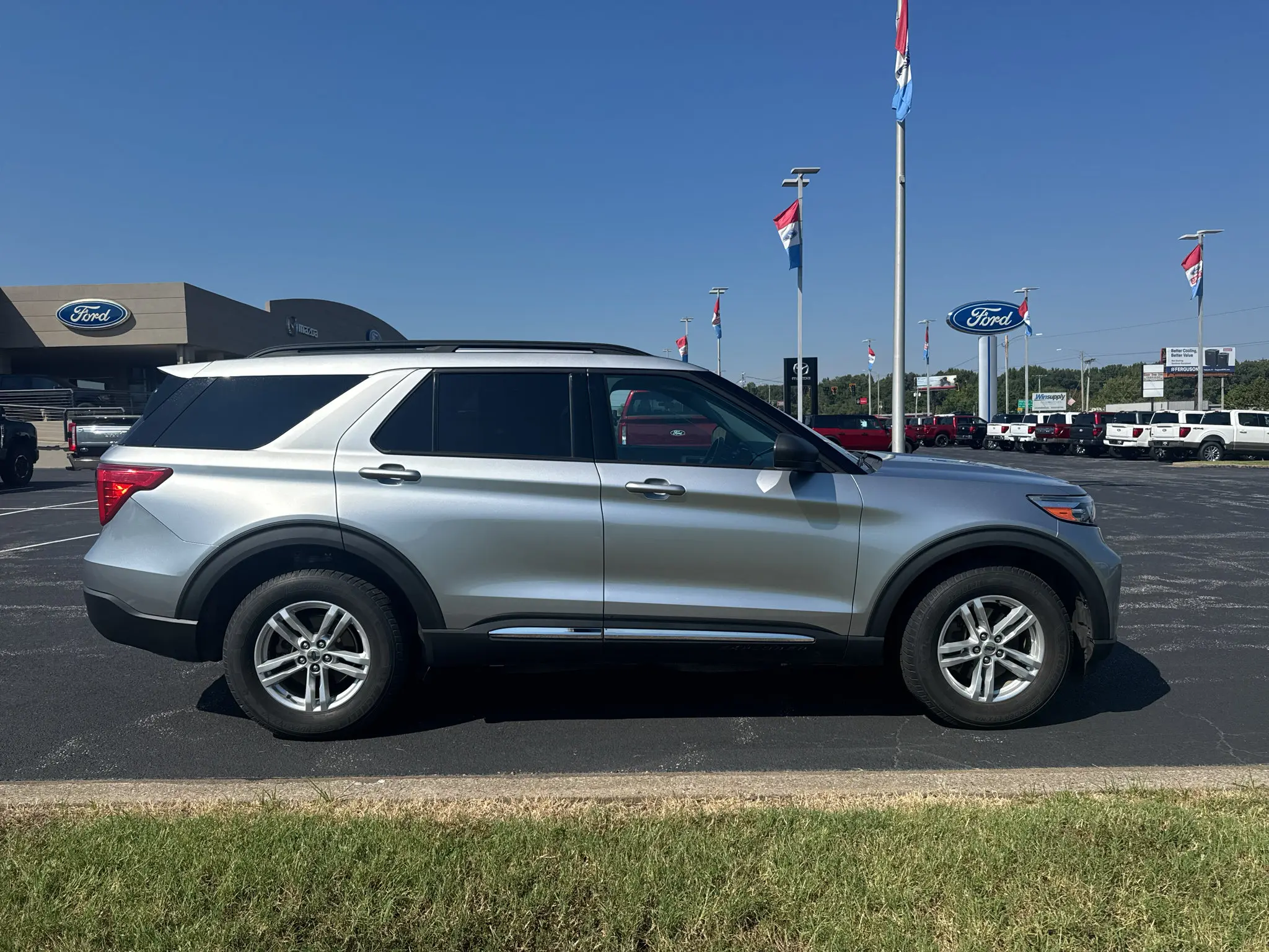 2021 Ford Explorer XLT 4WD photo 5