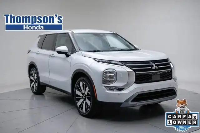 2025 Mitsubishi Outlander SE S-AWC's photo