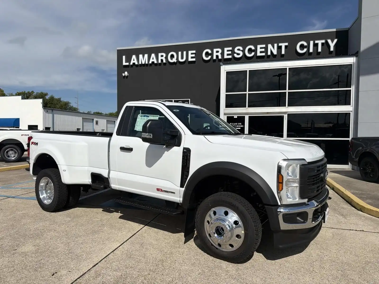 2027 Ford F-450 XL 4WD Regular Cab DRW 8' Box's photo