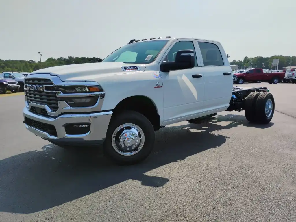 2026 RAM 3500 Tradesman 4X4 Crew Cab's photo