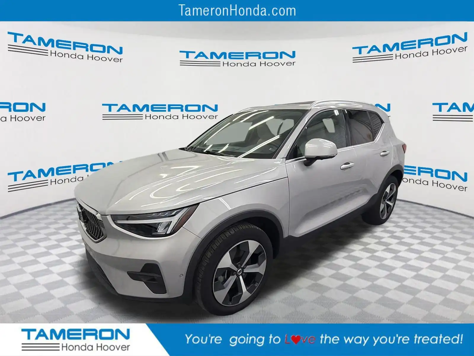 2023 Volvo XC40 B5 Ultimate Bright AWD's photo