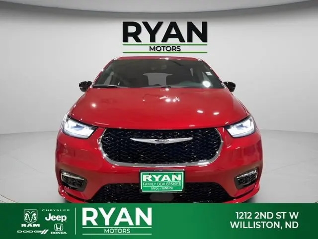 2026 Chrysler Pacifica Select AWD photo 4