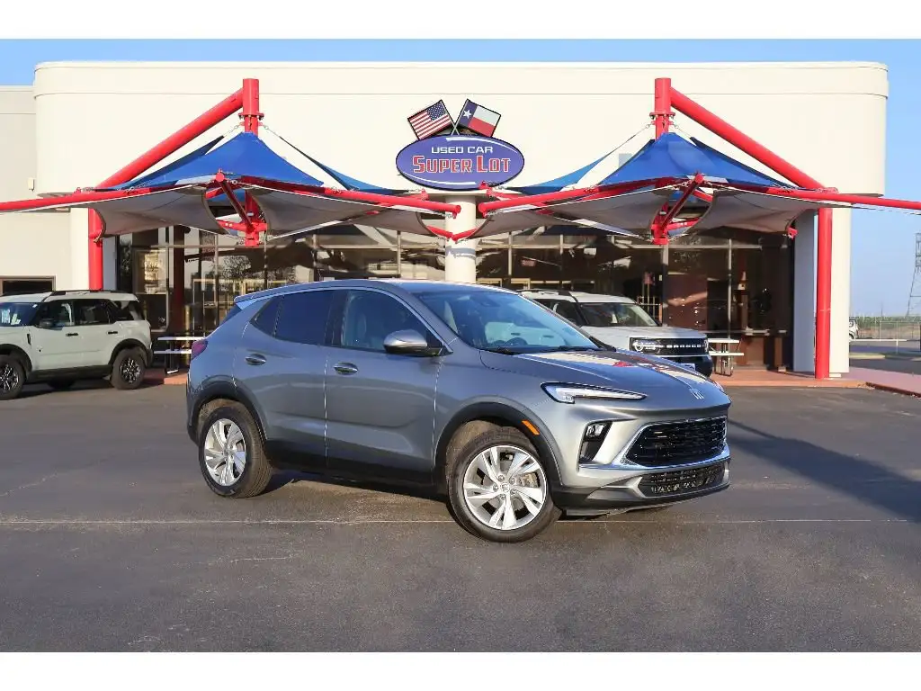 2024 Buick Encore GX Preferred's photo