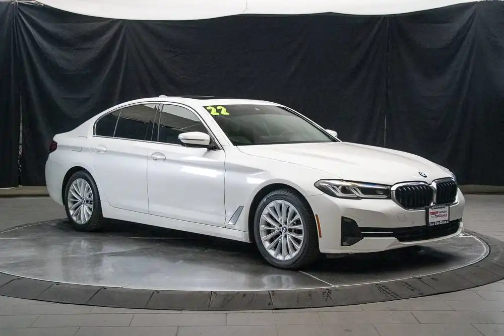 2022 BMW 5 Series 530i xDrive Sedan's photo