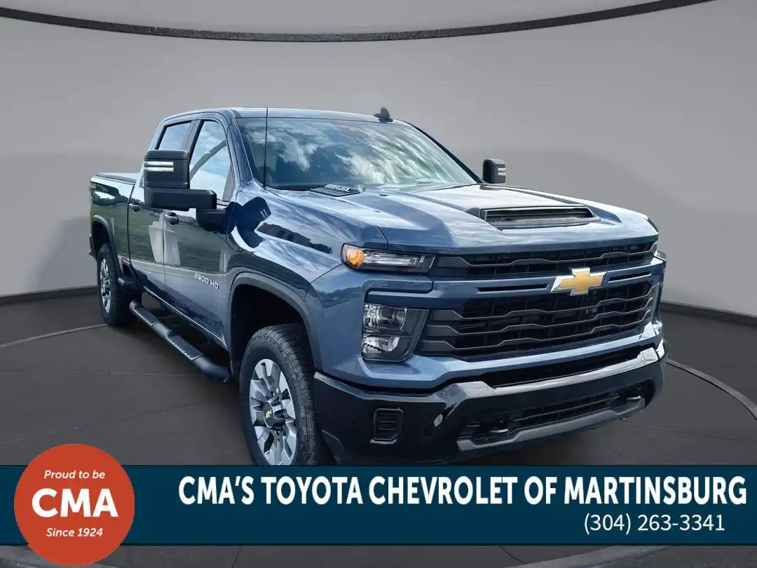 2025 Chevrolet Silverado HD Custom 4WD Crew Cab Standard Box's photo