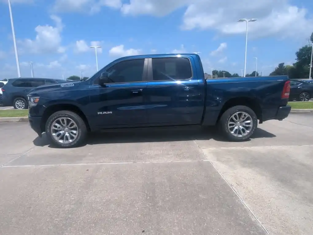 2024 RAM 1500 Laramie 4x4 Crew Cab 5'7's photo