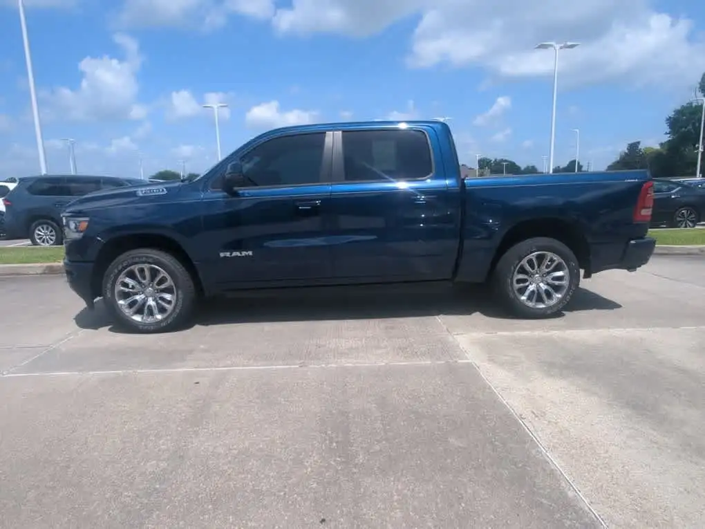 2024 RAM 1500 Laramie 4x4 Crew Cab 5'7's photo