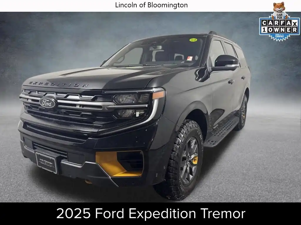 2025 Ford Expedition Tremor's photo