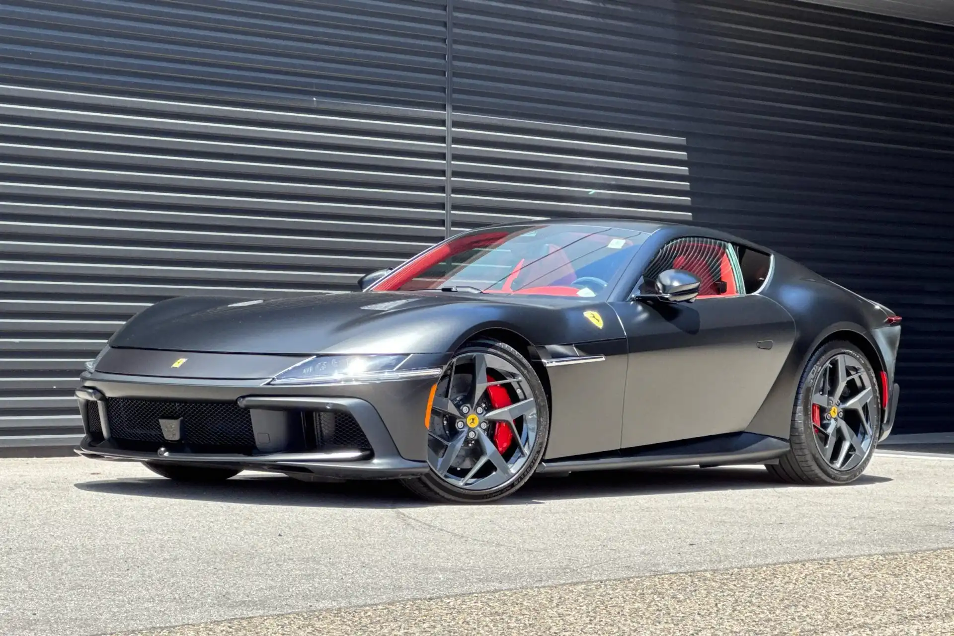 2025 Ferrari 12Cilindri Base's photo
