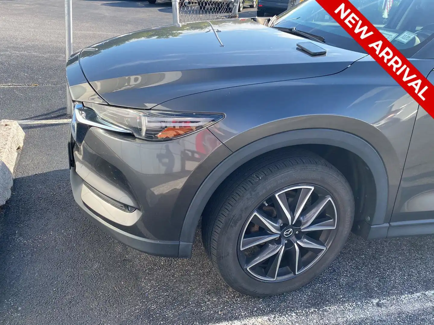 2017 Mazda CX-5 Grand Touring AWD Auto's photo