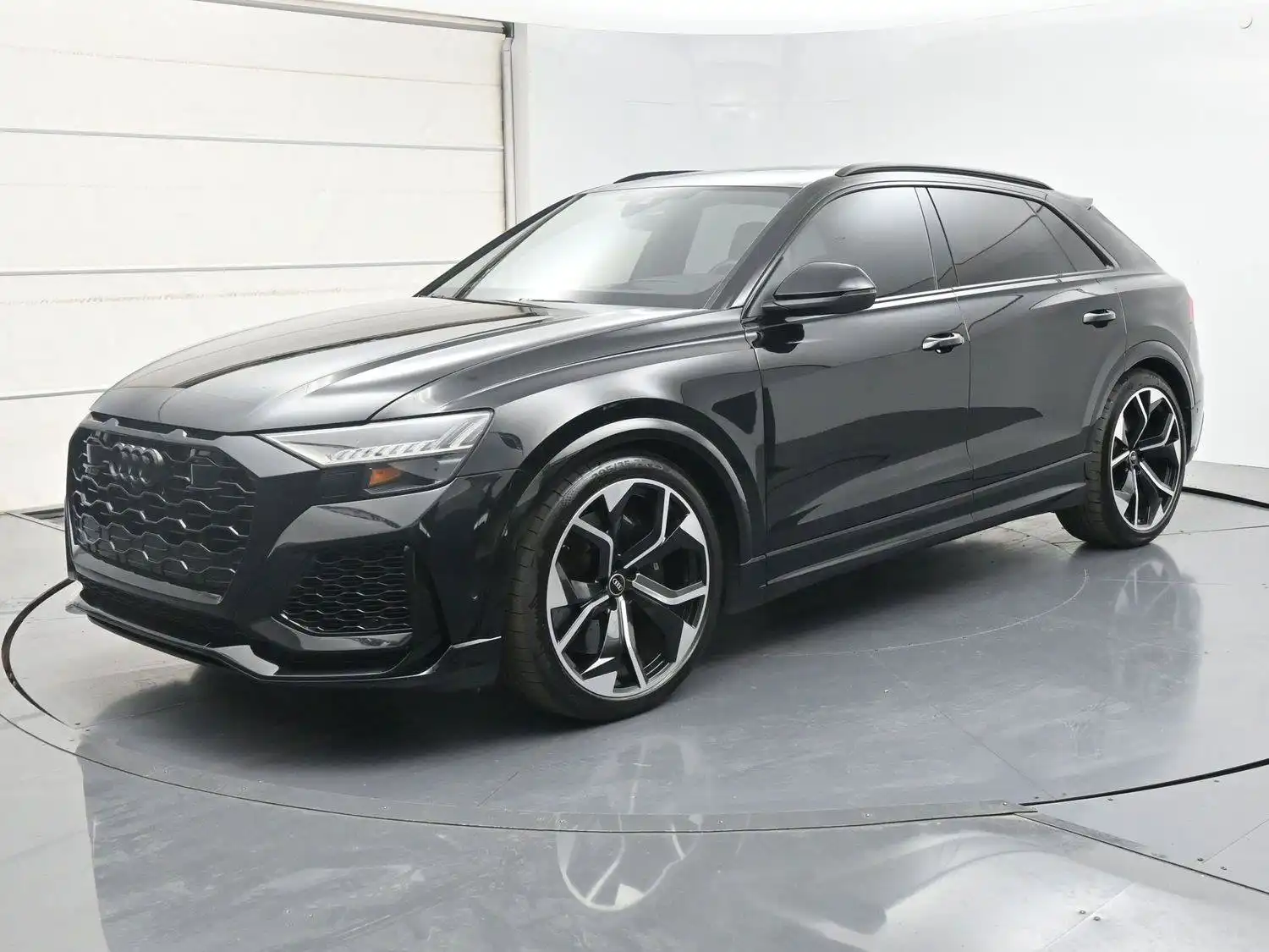 2023 Audi RS Q8 Base's photo