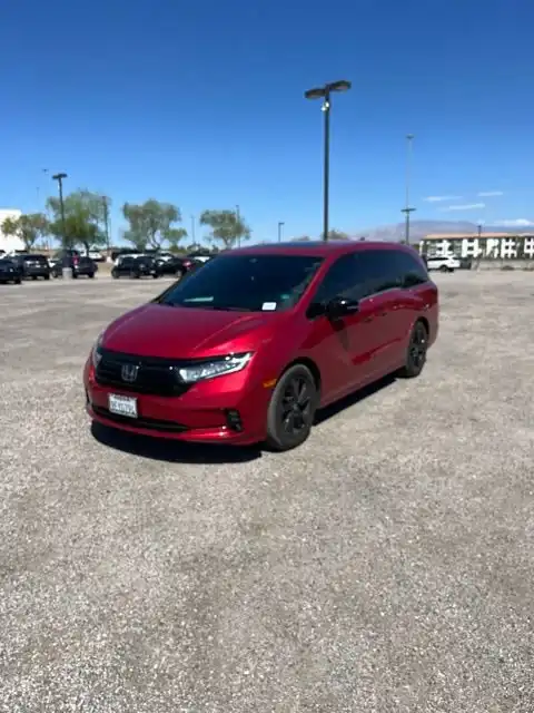 2023 Honda Odyssey Sport's photo