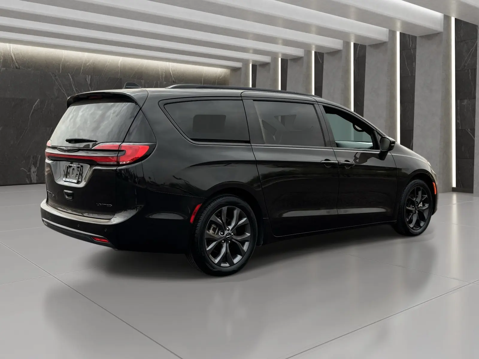 2025 Chrysler Pacifica Limited photo 4