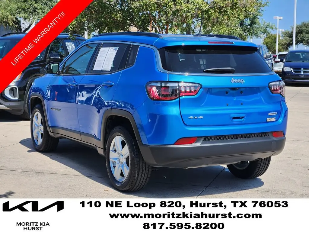 2022 Jeep Compass Latitude 4WD photo 3