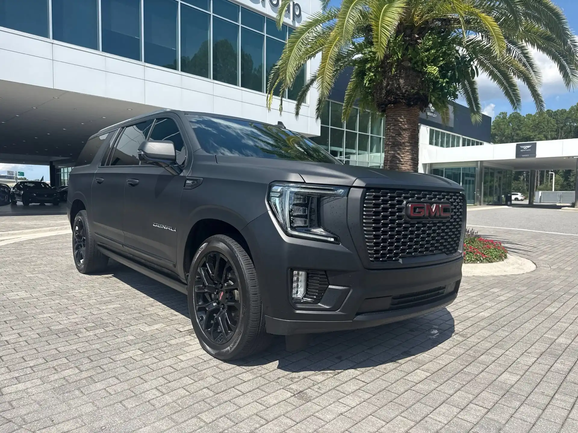 2023 GMC Yukon Denali AWD's photo